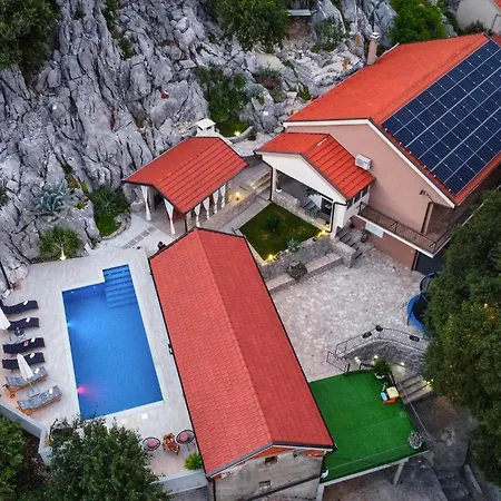 Amazing In Holiday home
