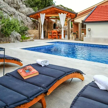 Amazing In Holiday home
