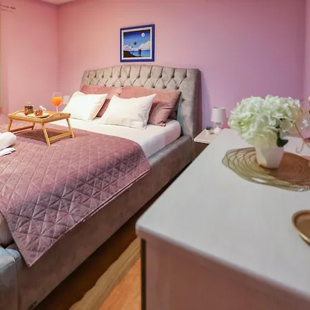 Amazing In Holiday home *